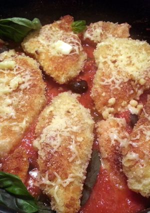 A picture of Chicken Marinara.