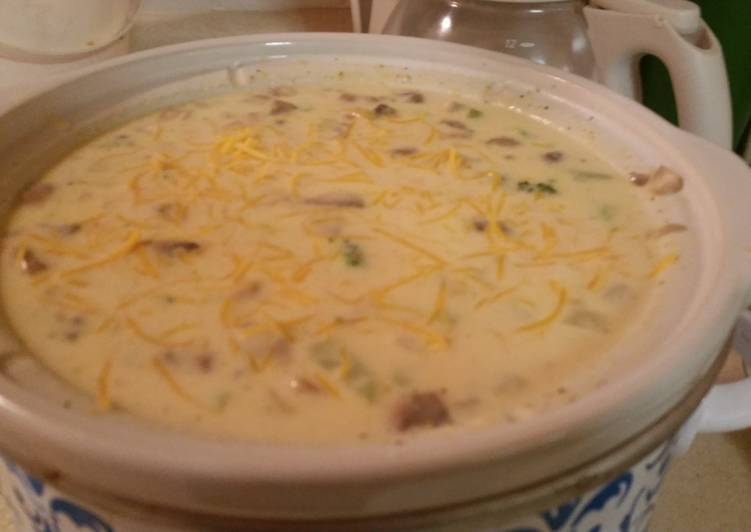 Slow-cooked Three Cheese Broccoli Soup