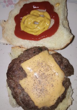 A picture of Garlic Parmesan Burgers.