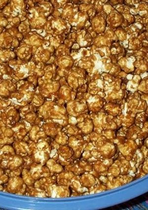 A picture of Nan's Caramel Corn.
