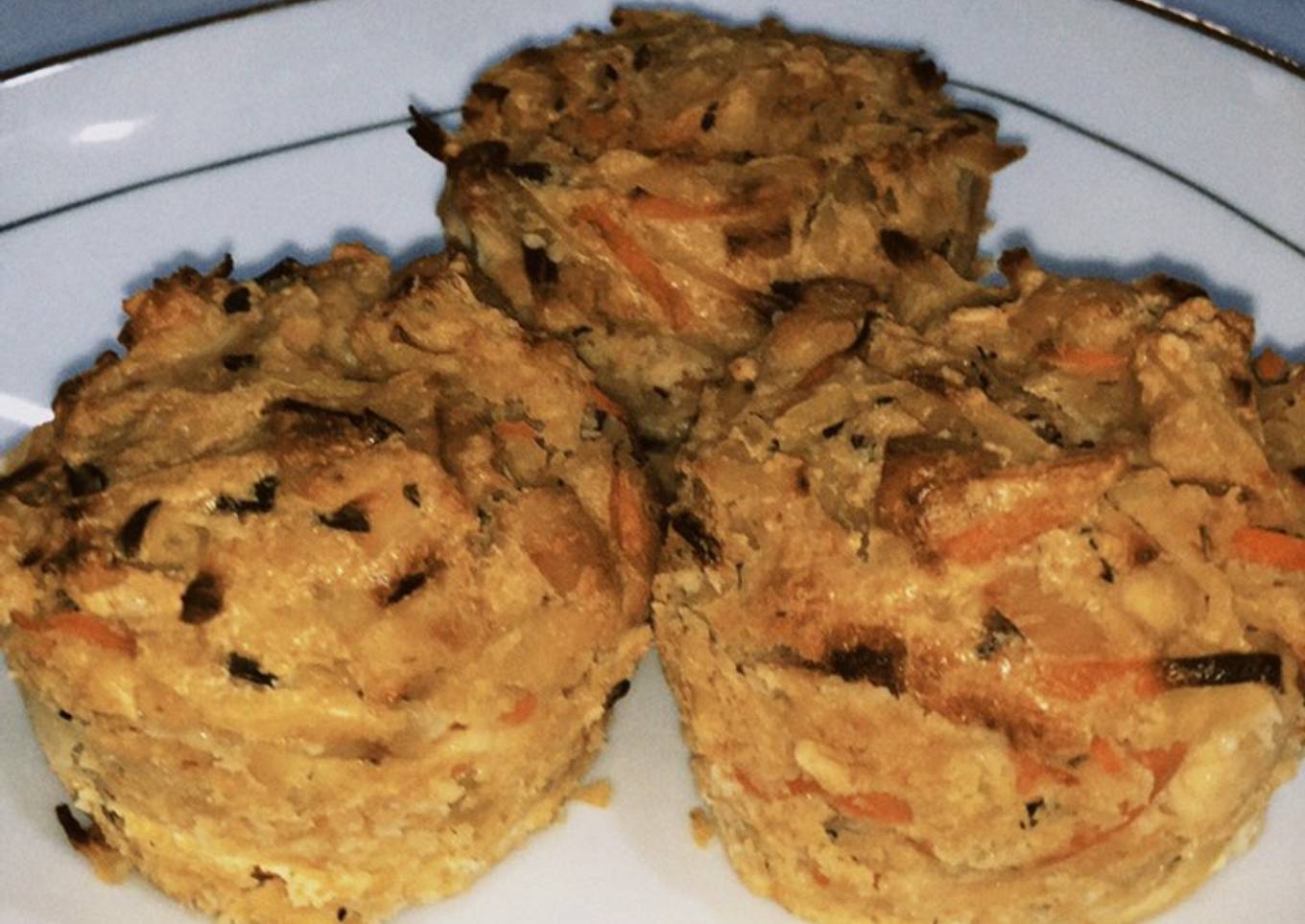 Oatmeal Roll-Ups with Chicken Muffins