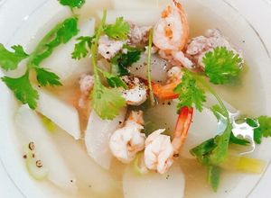 Hình của món Canh củ cải trắng tôm thịt.