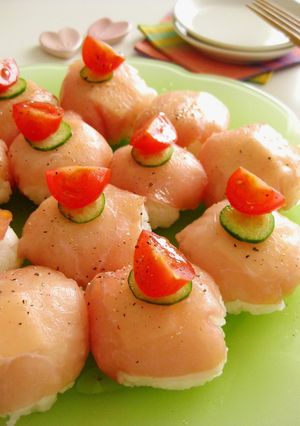 A picture of Western Style Temarizushi (Ball Shaped Sushi) with Cured Ham and Cheese.