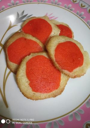 व्हॅनिला कुकीज (vanilla cookies recipe in marathi) रेसिपी चे मुख्य फोटो