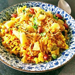A picture of Aloo Poha.