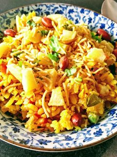 A picture of Aloo Poha.