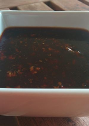 A picture of Asian-inspired Sweet & Spicy Garlic Sauce.