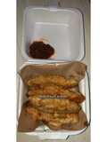 Pisang goreng wijen sambal roa