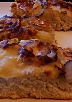 A picture of Onion Garlic Cheese Foccacia.