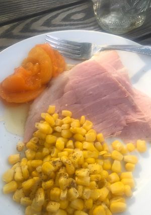 A picture of Boiled ham.