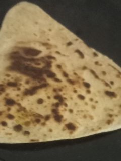 तिकोना पराठा (Tikona paratha recipe in hindi) रेसिपी मुख्य फोटो