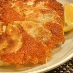 A picture of Cheese Gyoza.