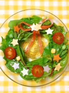 A picture of Christmas ☆ Simple and Fancy Wreath Salad.