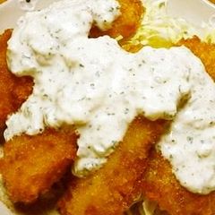 A picture of Fried White Fish with Sweet Onion Tartare Sauce.