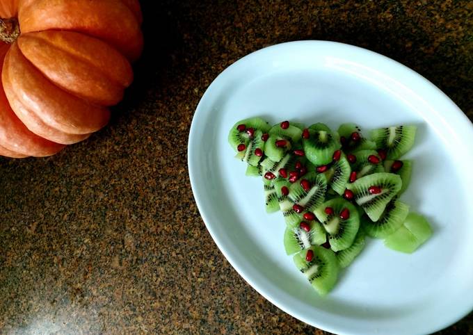 Salada de frutas arvore de natal de kiwi e romã Receita por  Elianefariacozinhaafetiva - Cookpad