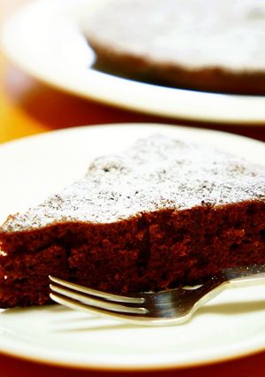 A picture of Gateau au Chocolat In a Frying Pan.