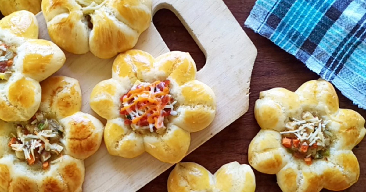 Resep Flower Ragout Bread 🏵🌻🌼🌸 oleh 𝓟𝓲𝓹𝓲𝓷 𝓟𝓼 - Cookpad