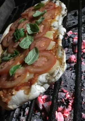 Una foto de Pizza Casera Asada (a la parrilla)