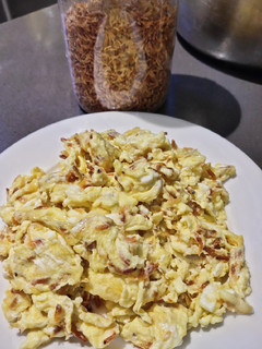 A picture of Scrambled Eggs with Dried Tiny Shrimps.
