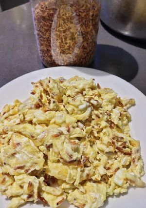 A picture of Scrambled Eggs with Dried Tiny Shrimps.