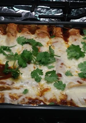 A picture of Enchiladas a La Guerra (white Girl Enchiladas).