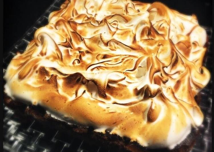 S'mores Bars with Belgian Chocolate Brownie and Marshmallow Meringue