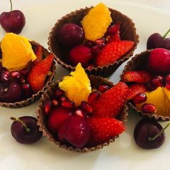 A picture of Chocolate Fruit Cup.
