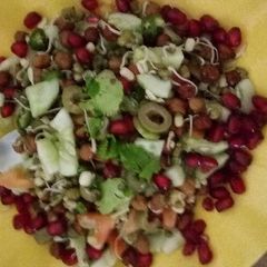 A picture of Mix sprouts salads.