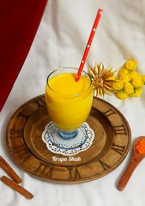 A picture of Turmeric Latte my stlye.