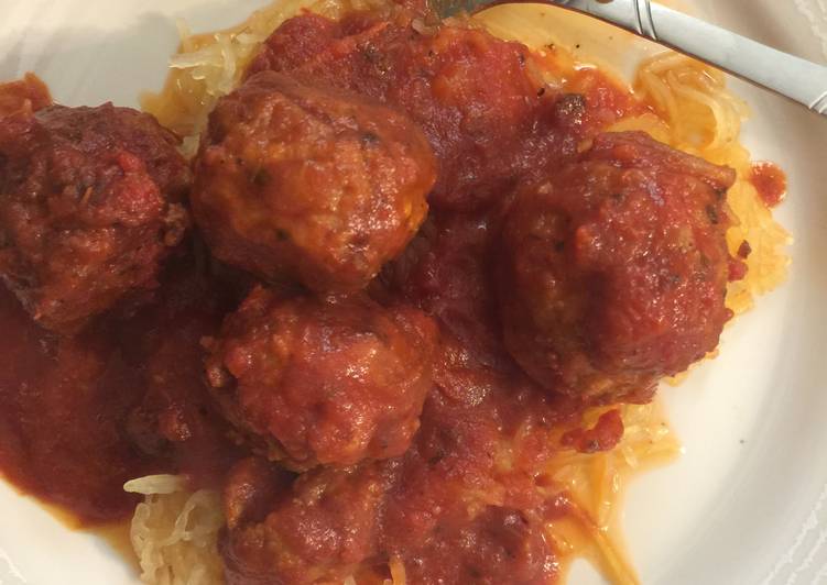 Easy Crockpot Spaghetti Squash &amp; Meatballs