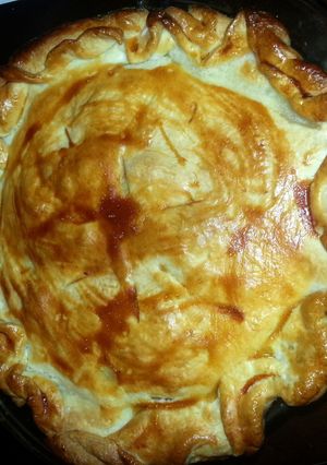 A picture of apple pie.