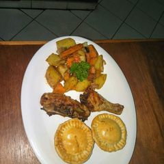 A picture of Mini pies with baked veggies and BBQ chicken#4weekchallenge.