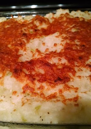 A picture of Swiss Cheese Potatoes.