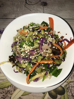 Una foto de Verduras multicolor con quinoa
