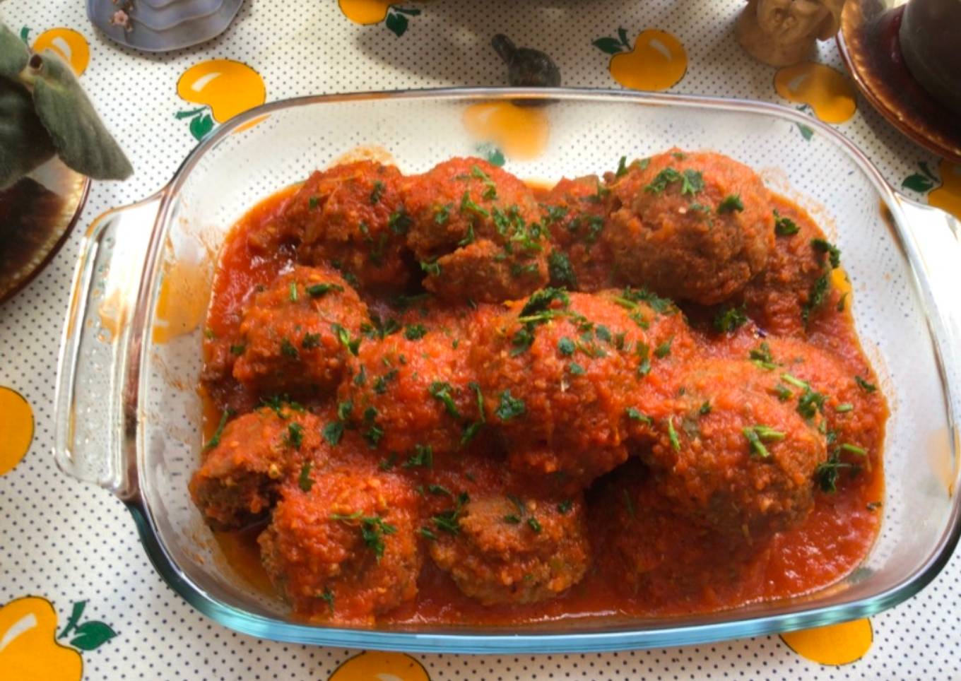 Albóndigas de lentejas y salsa de tomate