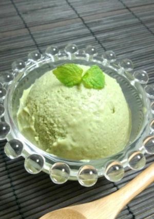 A picture of Smooth Tofu Matcha Ice Cream.
