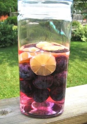A picture of Prune Liqueur.