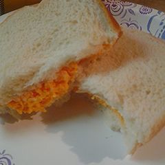 A picture of Pimento cheese sandwich.