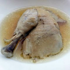 A picture of Chicken Soup With Essence Of Chicken.
