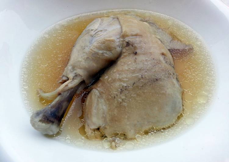 How to Prepare Perfect Chicken Soup With Essence Of Chicken