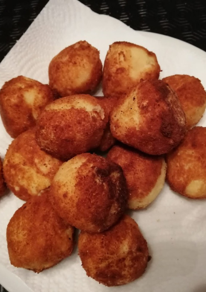 Una foto de Bolitas de patata, rellenas de queso