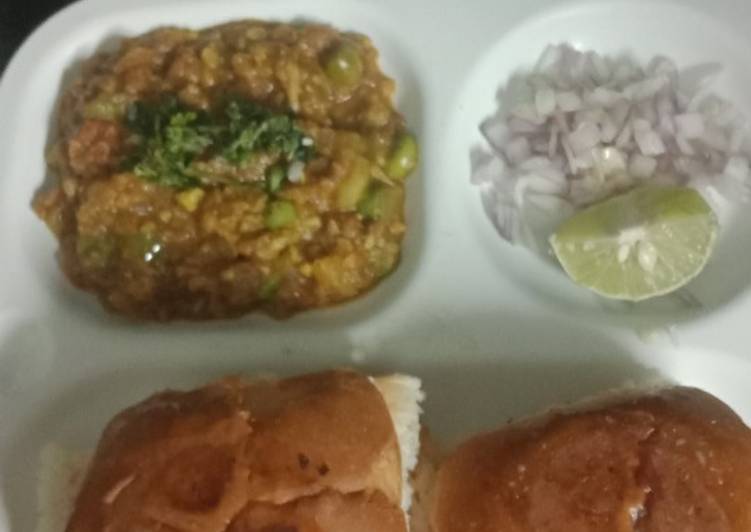 Step-by-Step Guide to Make Super Quick Homemade Pav bhaji