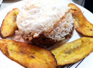 Una foto de Arroz tapado