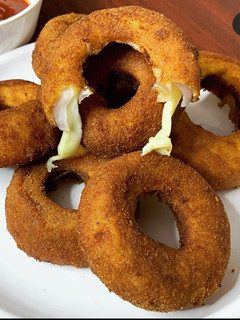 வெங்காய சீஸ் ரிங்ஸ் (Venkaaya cheese rings recipe in tamil) செய்முறை முக்கிய புகைப்படம்