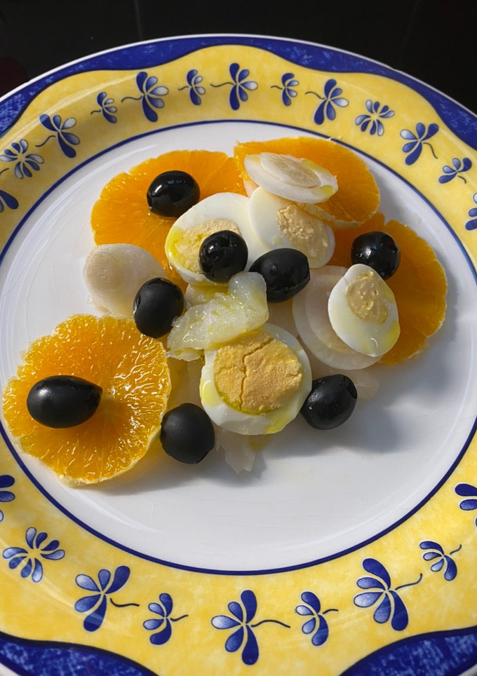 Una foto de Ensalada a la naranja 🍊