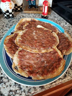 A picture of لحم بعجين. Dough meat.