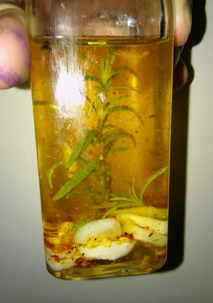 Una foto de Aceite para saborizar carnes o ensaladas