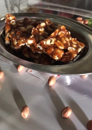 શીંગ ની ચીક્કી (Shing Chikki Recipe in Gujarati) રેસીપી મુખ્ય ફોટો