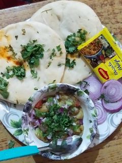 छोले कुलचे (chole kulche recipe in Hindi) रेसिपी मुख्य फोटो