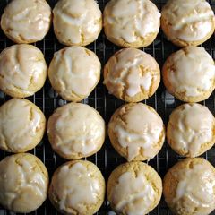 A picture of Very Basic Lemon Cookies.